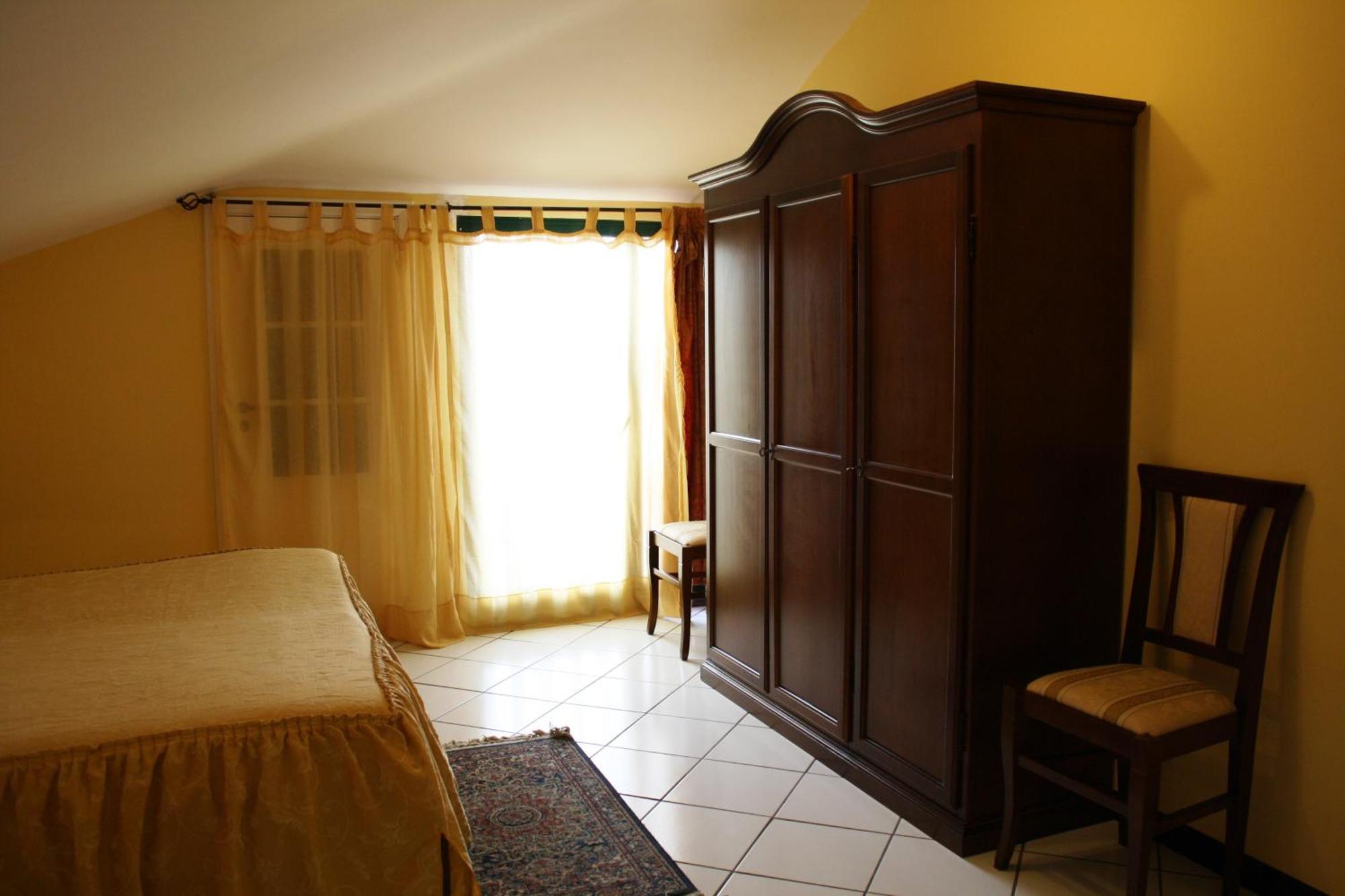 Ai Tre Parchi Bed And Bike Acomodação com café da manhã Randazzo Quarto foto